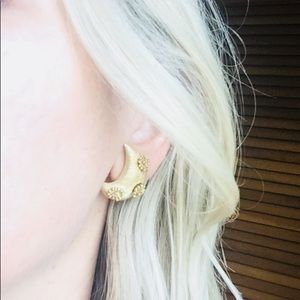 🌟SALE🌟 Vintage Trifari Moon and Stars Earrings